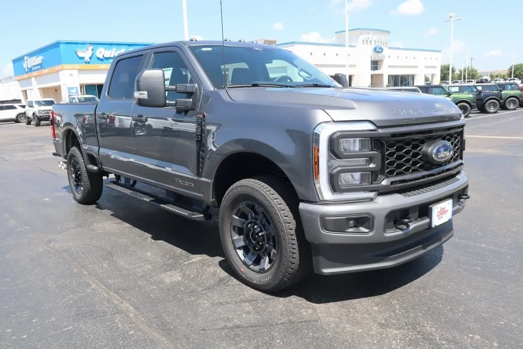 2025 Ford F-250 XL photo 1