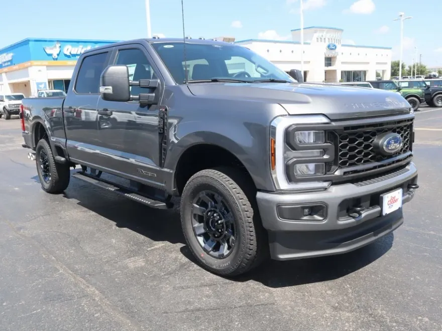 2025 Ford F-250 XL photo 1