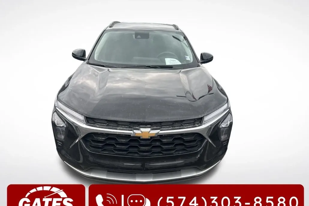 2024 Chevrolet Trax LT photo 1
