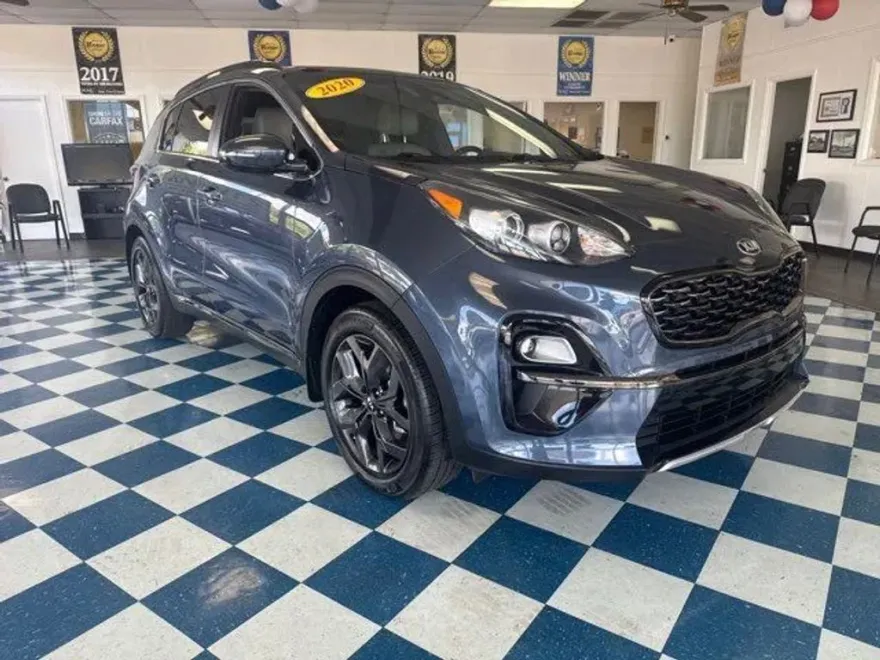 2020 Kia Sportage S photo 1