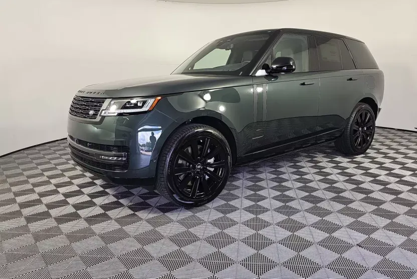 2025 Land Rover Range Rover SE photo 1