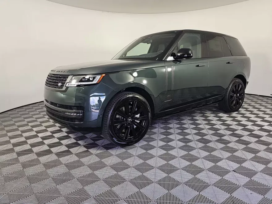 2025 Land Rover Range Rover SE photo 1