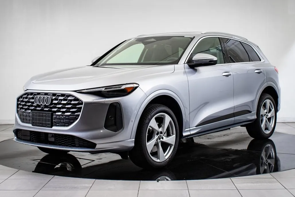 2025 Audi Q5 2.0T Premium Plus photo 1