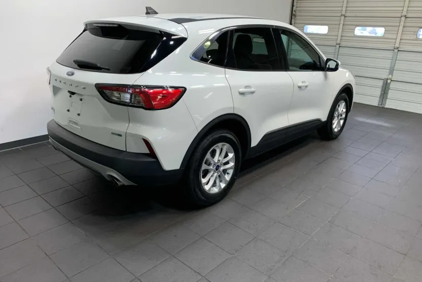 2020 Ford Escape SE photo 1