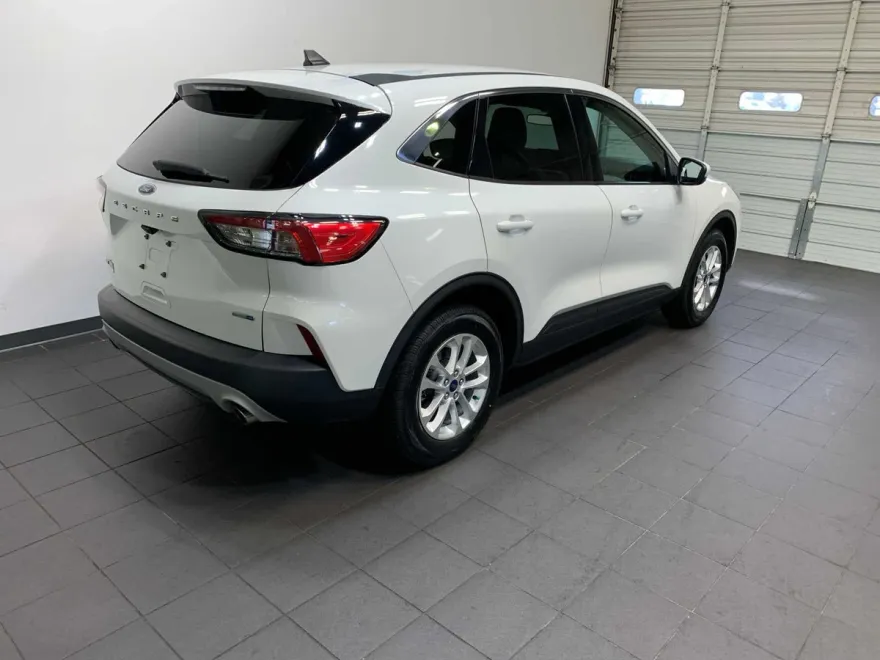 2020 Ford Escape SE photo 1