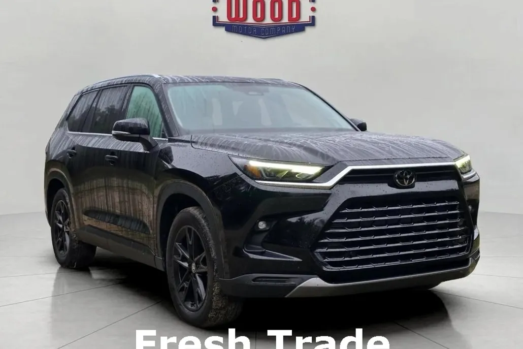 2024 Toyota Grand Highlander XLE photo 1