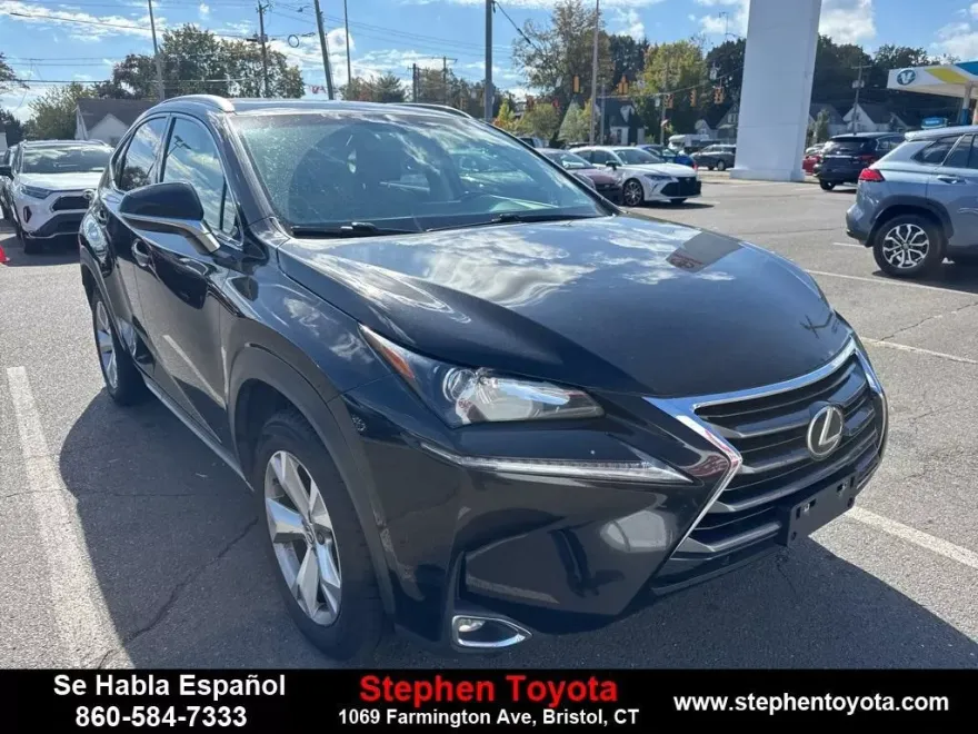 2017 Lexus NX 200t Luxury photo 1