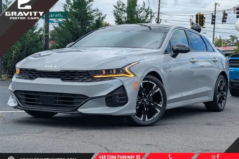 2023 Kia K5 GT-Line photo 1
