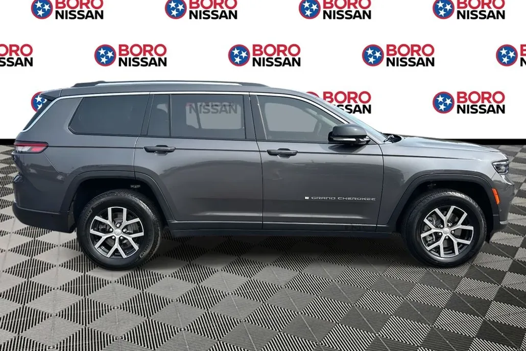 2023 Jeep Grand Cherokee Limited photo 1