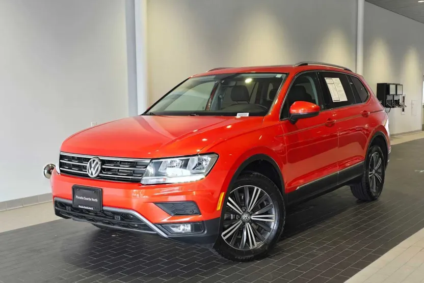 2019 Volkswagen Tiguan SEL photo 1