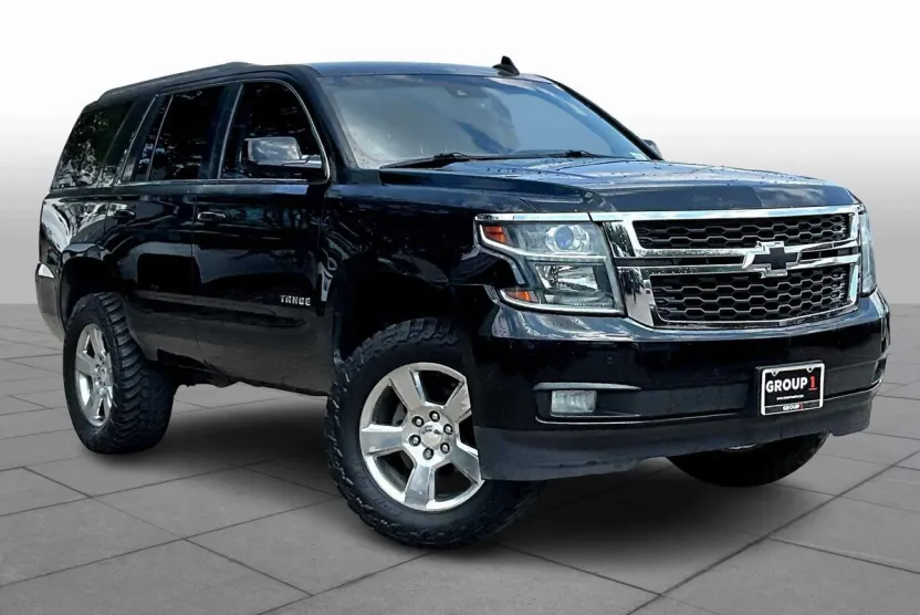 2016 Chevrolet Tahoe LT photo 1