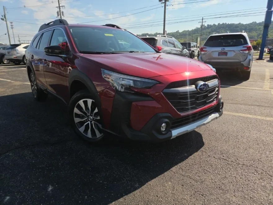 2023 Subaru Outback Limited photo 1