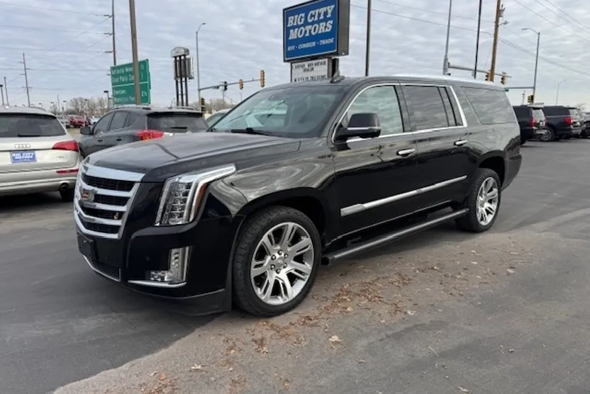 2016 Cadillac Escalade ESV Premium photo 1