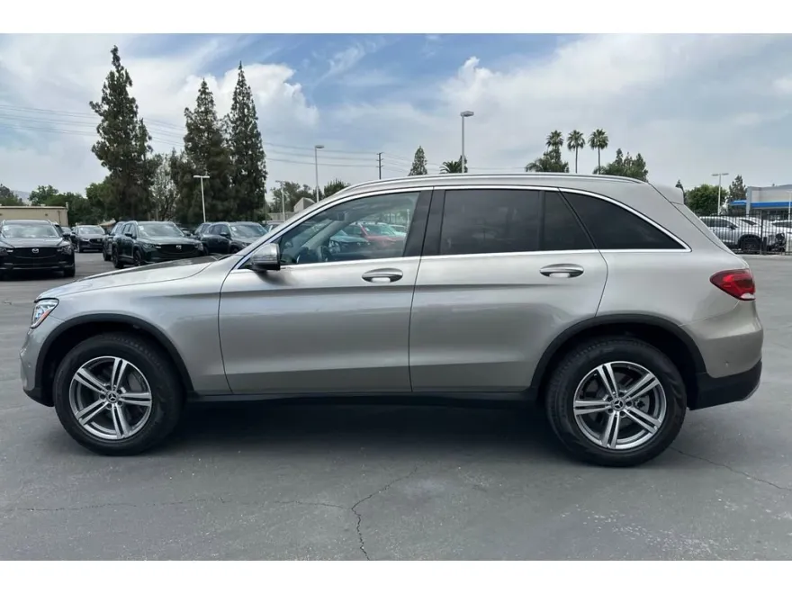 2022 Mercedes Benz GLC 300 photo 1