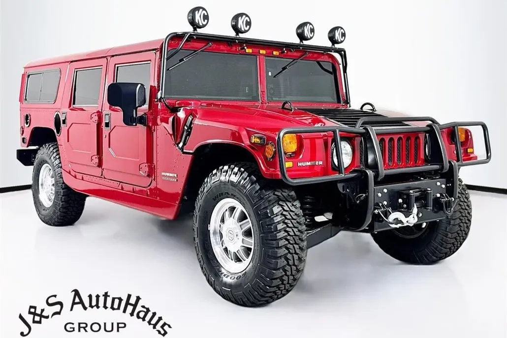 2001 Hummer H1 1 1/4 ton photo 1