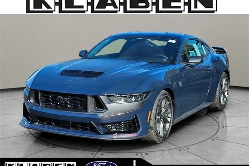 2025 Ford Mustang Dark Horse photo 1