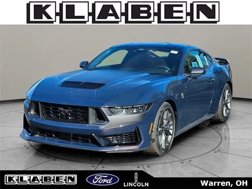 2025 Ford Mustang Dark Horse photo 1