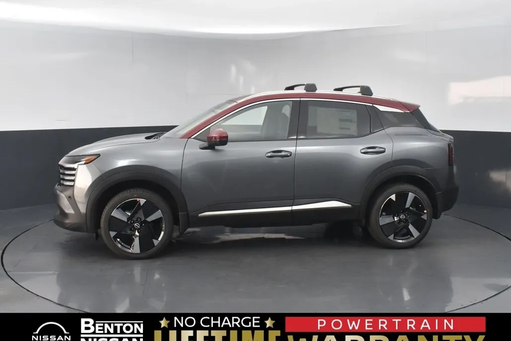 2026 Nissan Kicks SR photo 1