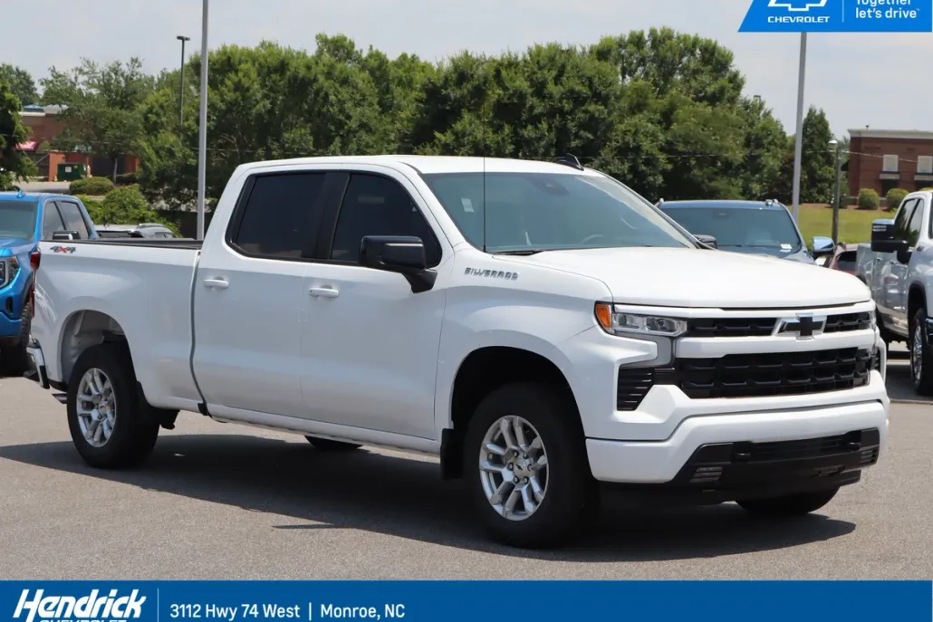 2025 Chevrolet Silverado 1500 RST photo 1