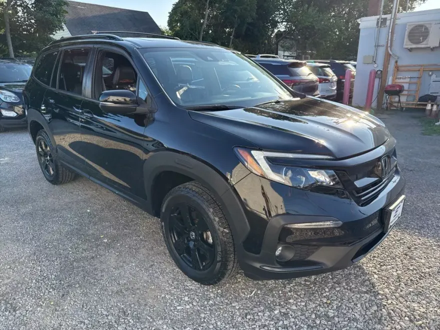 2022 Honda Pilot TrailSport photo 1