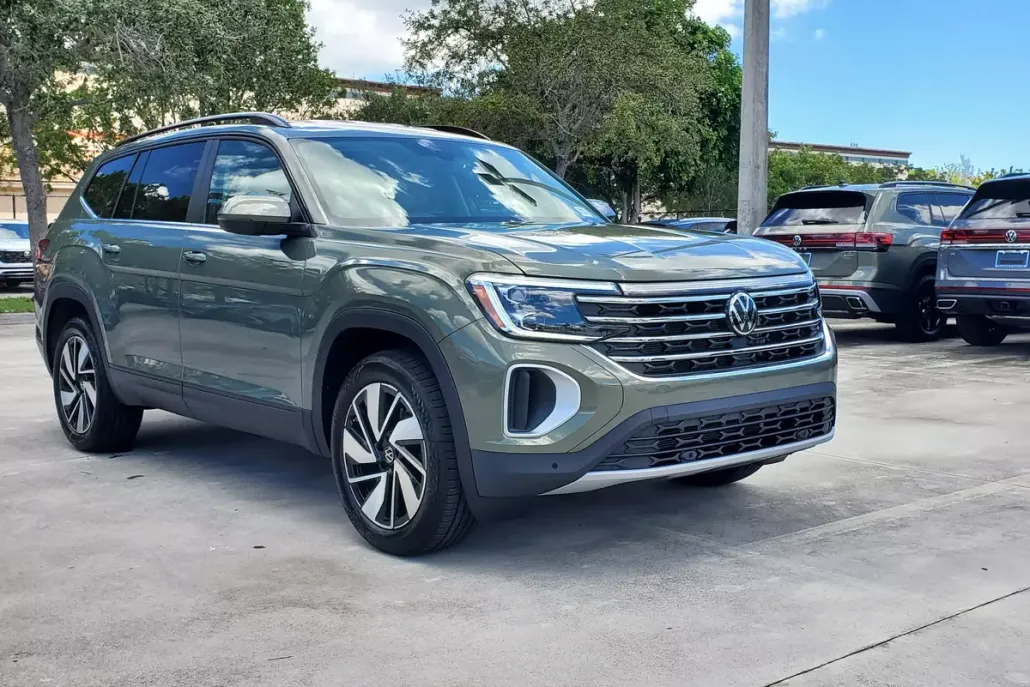 2026 Volkswagen Atlas SE Technology photo 1