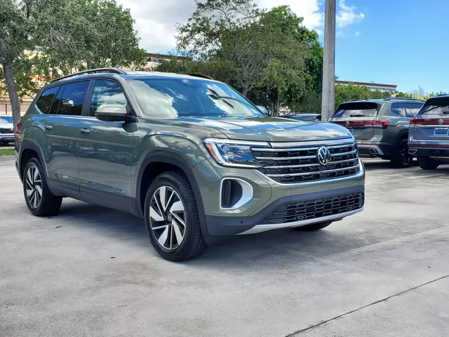 2026 Volkswagen Atlas SE Technology photo 1