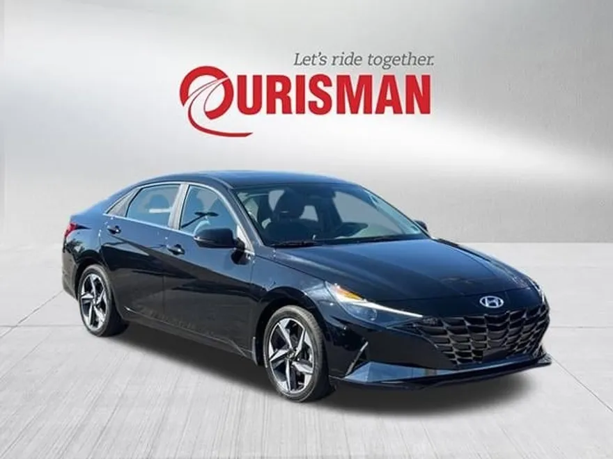 2022 Hyundai Elantra SEL photo 1