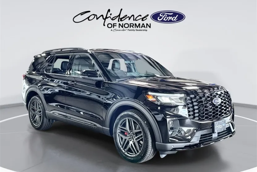 2025 Ford Explorer ST photo 1