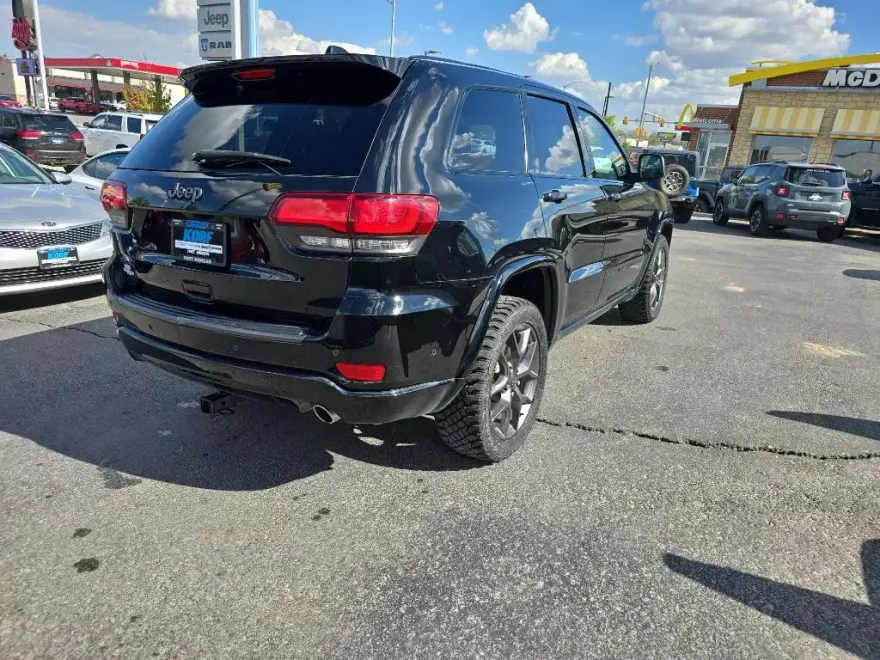 2021 Jeep Grand Cherokee Anniversary Edition photo 1