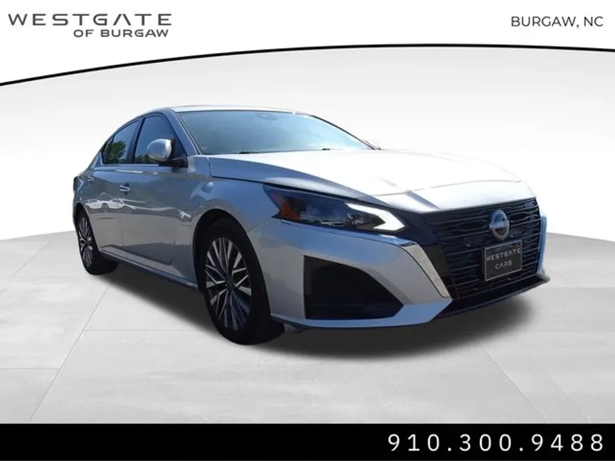 2023 Nissan Altima 2.5 SV photo 1
