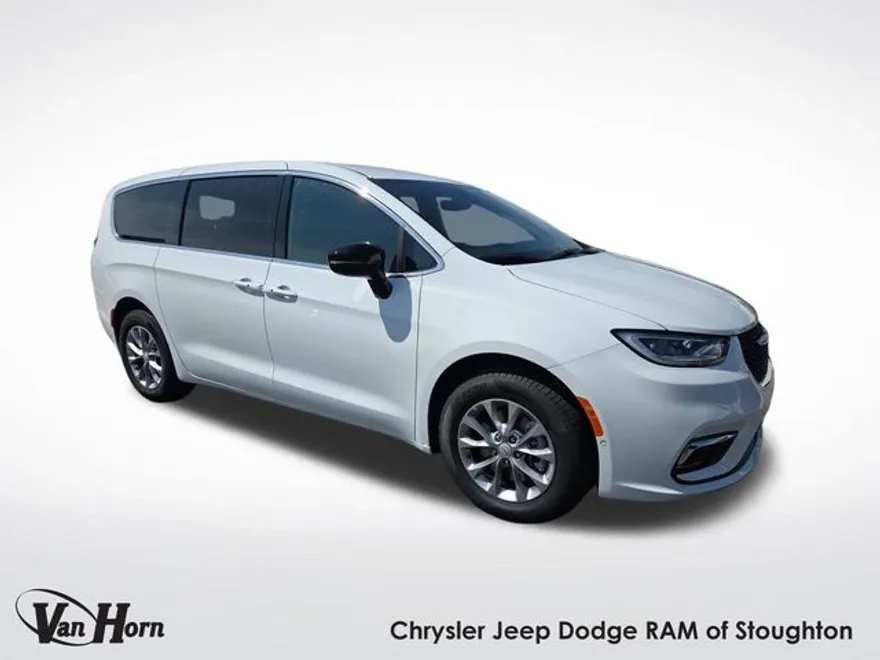 2026 Chrysler Pacifica photo 1