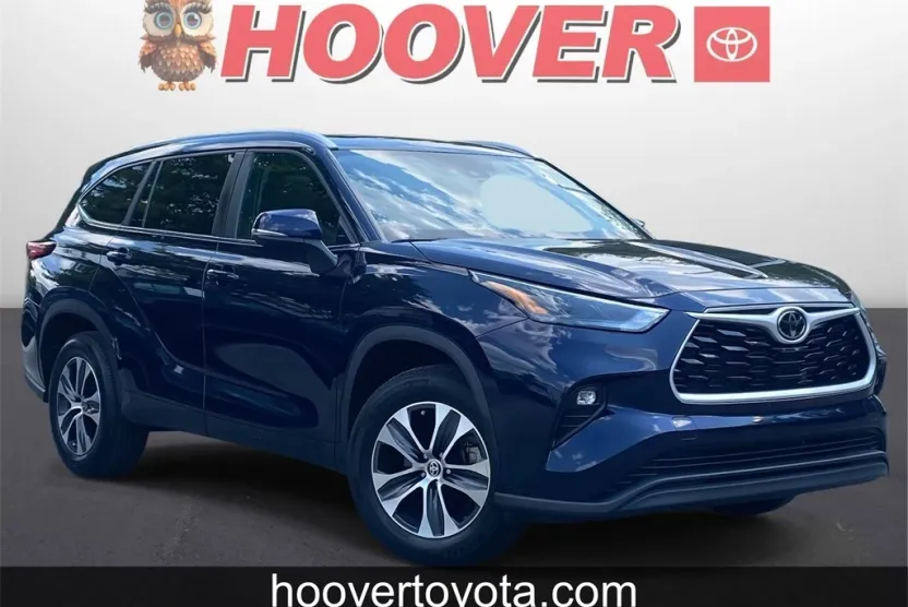 2023 Toyota Highlander XLE photo 1