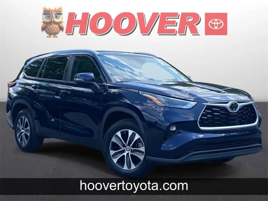 2023 Toyota Highlander XLE photo 1