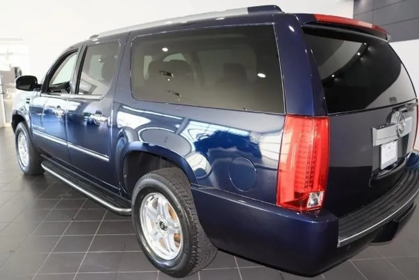2008 Cadillac Escalade ESV Base photo 1