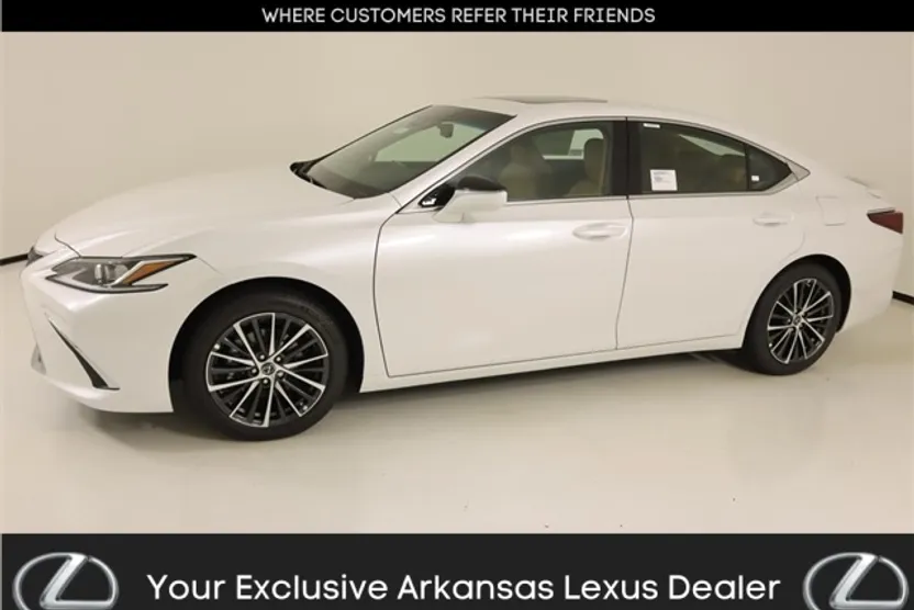 2025 Lexus ES 300h photo 1