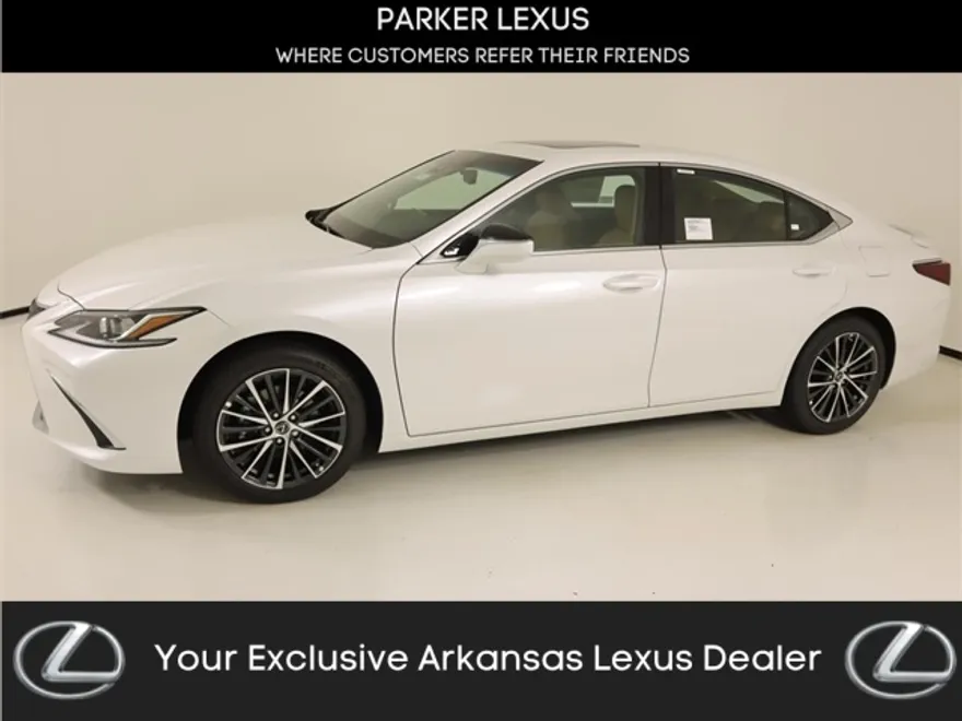 2025 Lexus ES 300h photo 1