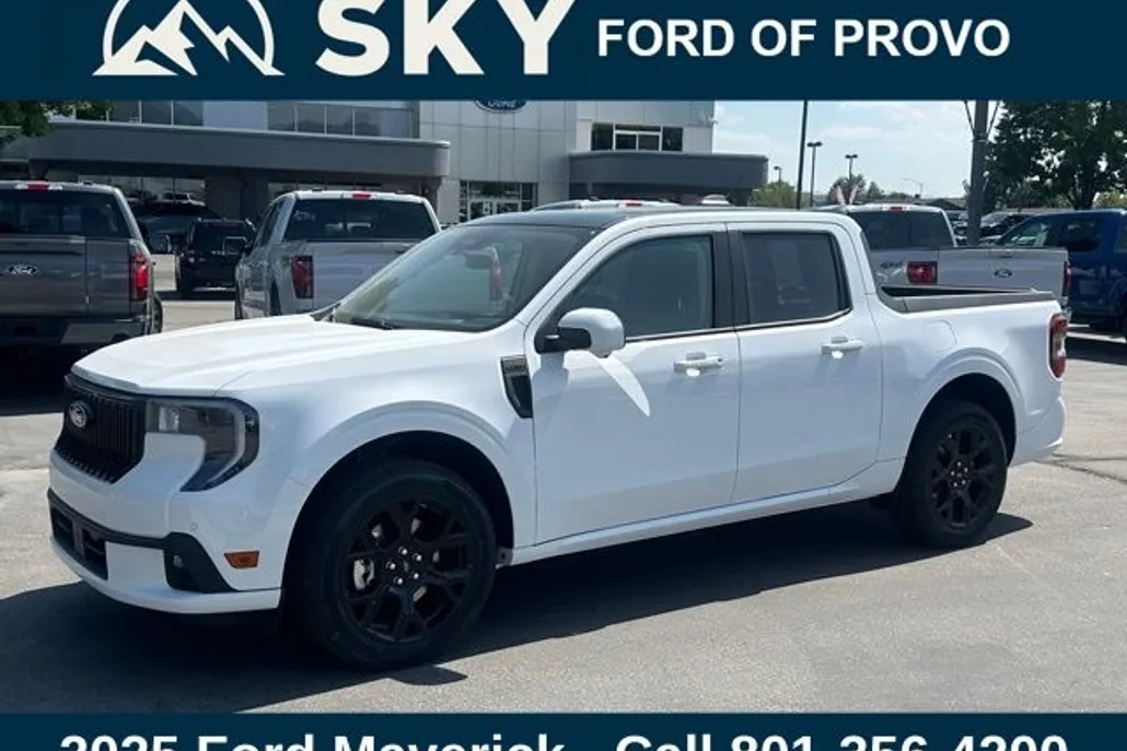 2025 Ford Maverick photo 1