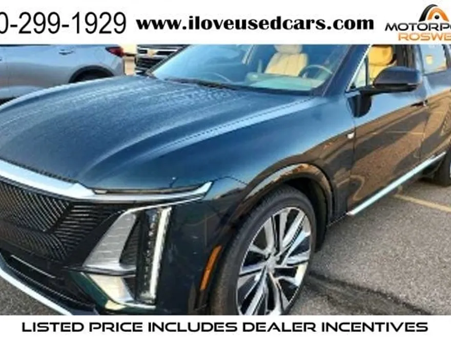 2024 Cadillac Lyriq Luxury photo 1