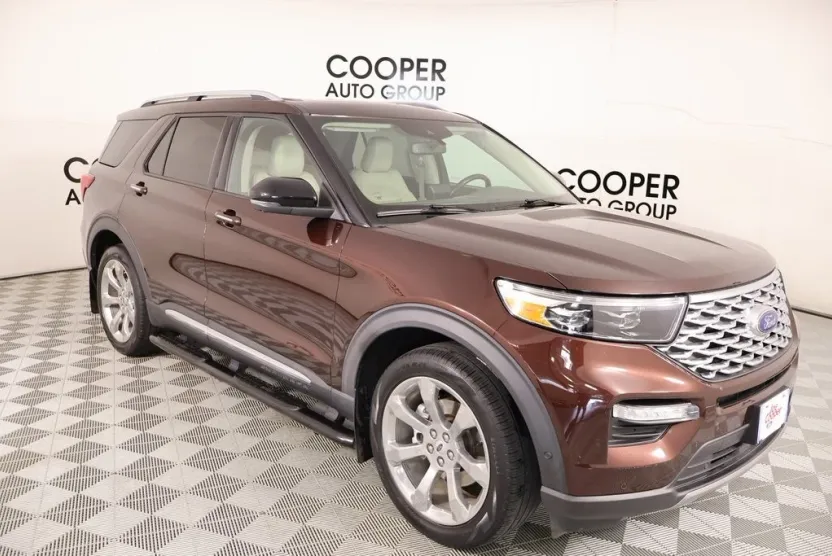 2020 Ford Explorer Platinum photo 1