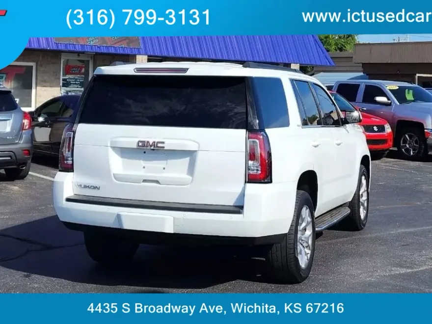 2017 Gmc Yukon SLE photo 1
