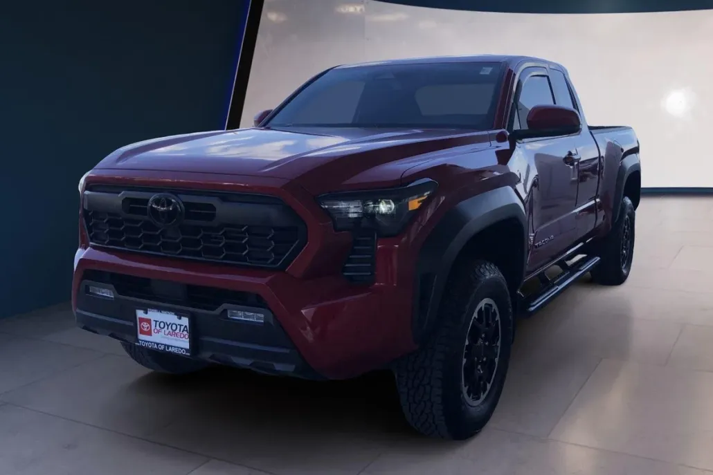 2024 Toyota Tacoma TRD PreRunner photo 1