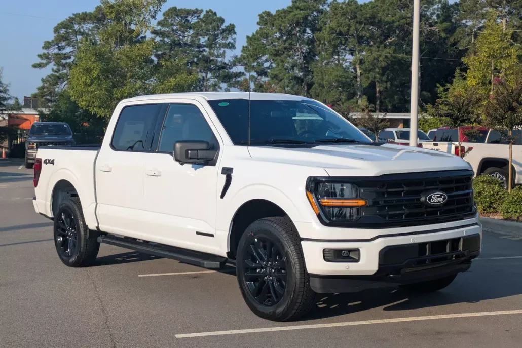 2025 Ford F-150 XLT photo 1