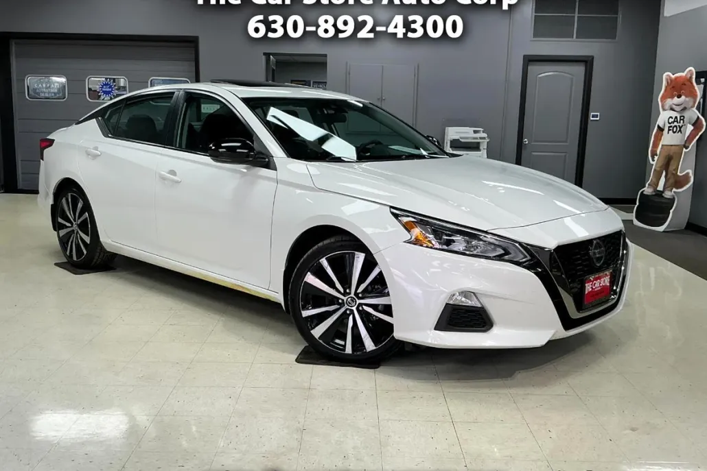 2021 Nissan Altima SR photo 1