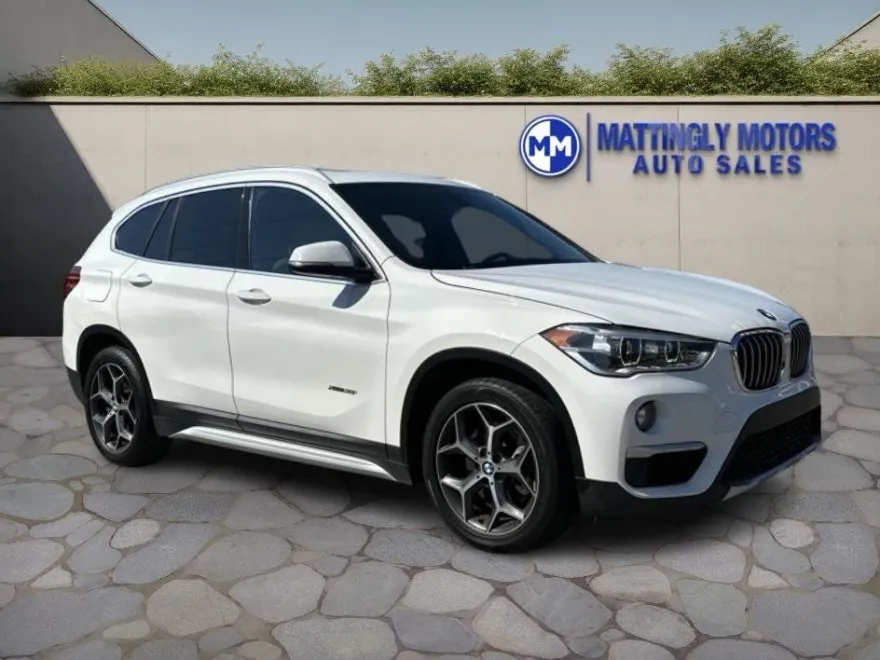 2017 Bmw X1 XDrive28i photo 1