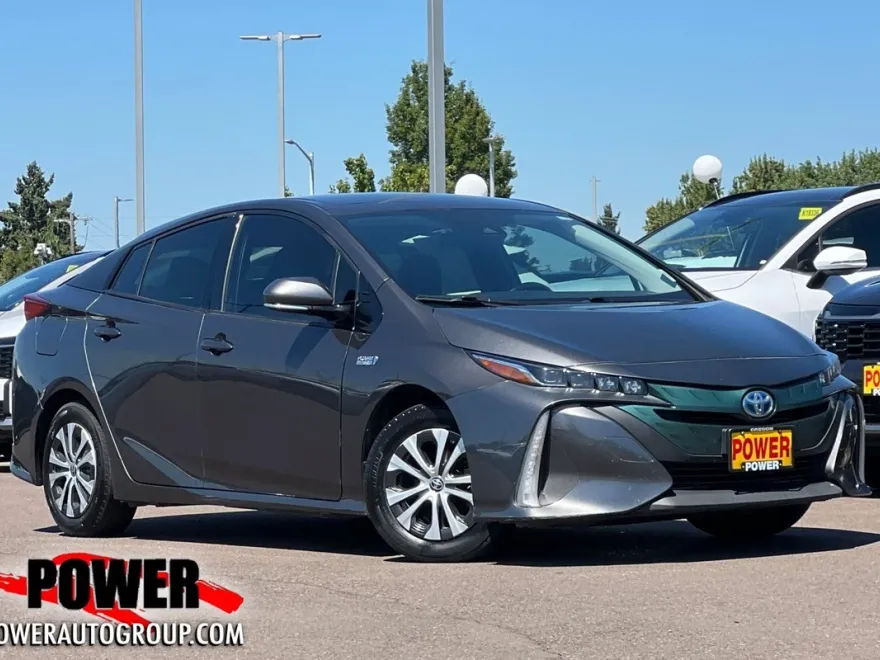 2018 Toyota Prius Prime Premium photo 1