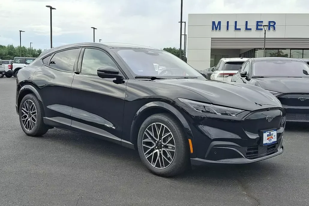 2025 Ford Mustang Mach-E Premium photo 1