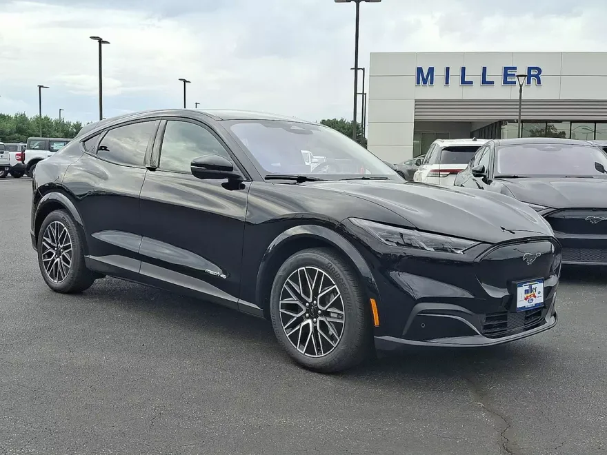 2025 Ford Mustang Mach-E Premium photo 1