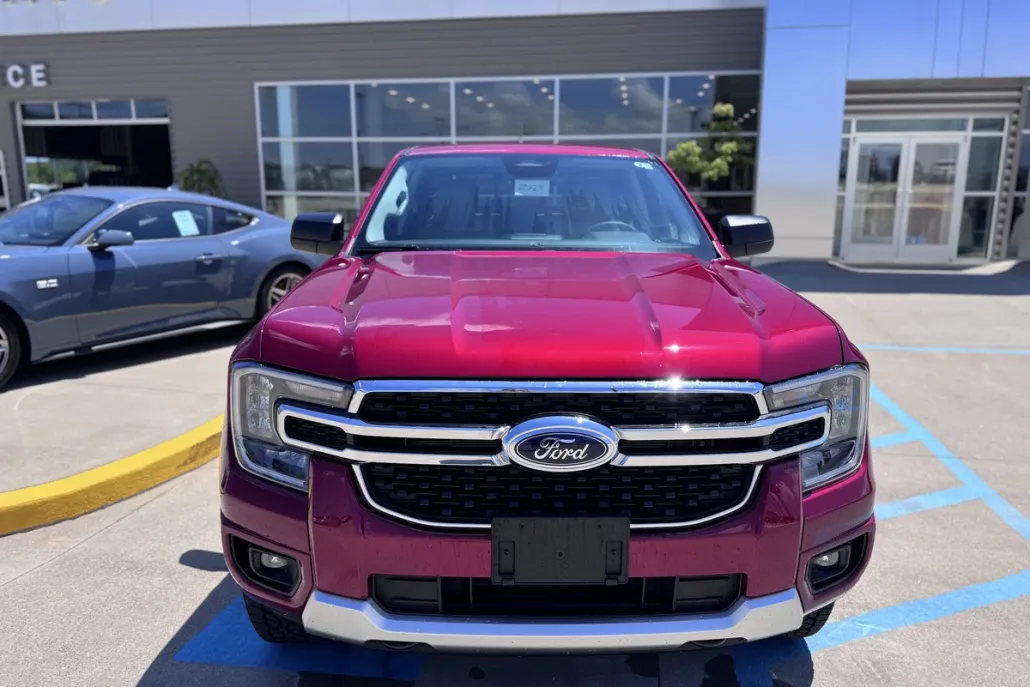2025 Ford Ranger XLT photo 1