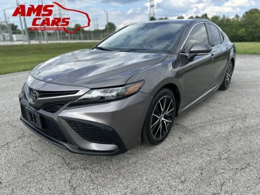 2023 Toyota Camry SE photo 1