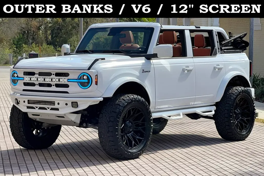 2025 Ford Bronco Outer Banks photo 1